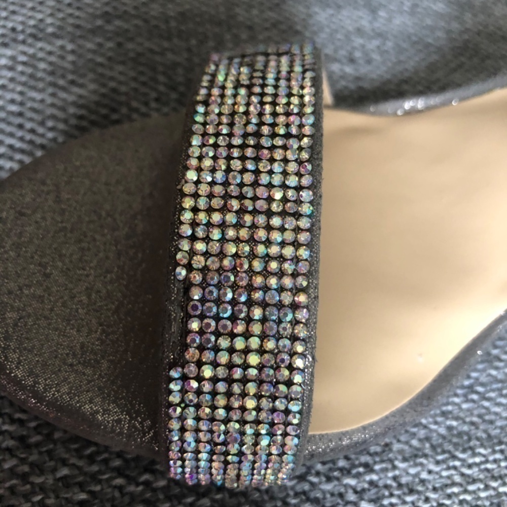 Thalia Sodi Womenโs Dress Sandals Shoes Sparkling Golden Wedding Party Heels 6.5 - Picture 6 of 17